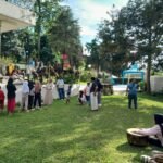 Keceriaan dan Antusias anak-anak yatim Alhidayah laaduny bermain sepakbola di villa stone garden Cisarua Bogor