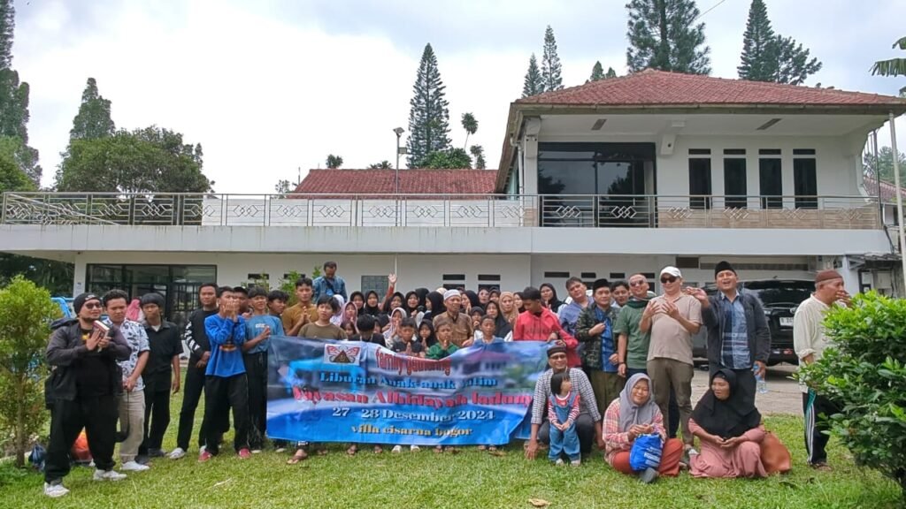 Ucapan terimakasih anak-anak yatim dan para panitia kepada para donatur atas partisipasi nya sehingga acara liburan ke villa stone garden Cisarua Bogor berjalan lancar.