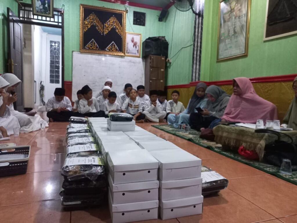 Video kegiatan mingguan di yayasan Alhidayah laaduny acara malam Jum’at dan santunan anak-anak yatim Alhidayah laaduny