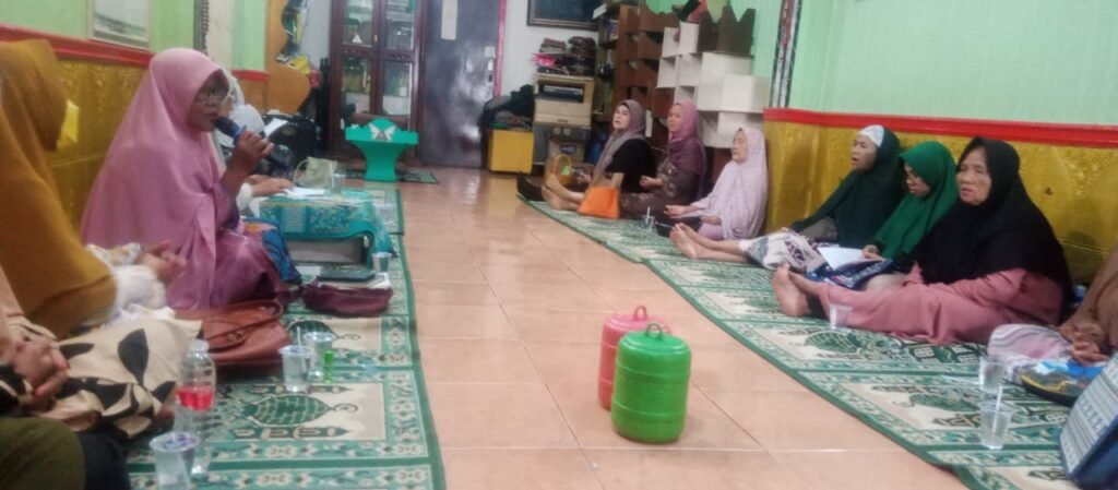 Foto-foto Kegiatan mingguan Jumat pagi pengajian ibu-ibu jemaah Alhidayah laaduny